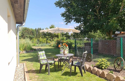 Blengow Apartment | Garden vacation home Blengow Ostseebad Rerik - 1-room garden house (48m², 2+1
