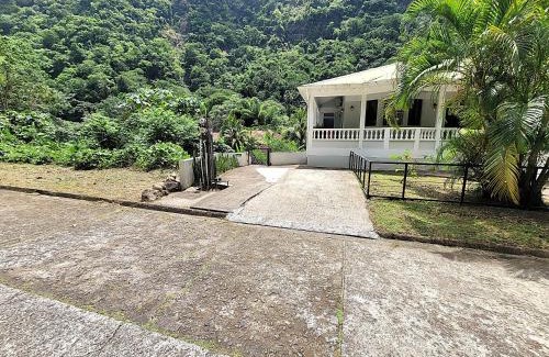 Roseau Apartment | Garden View Apartments