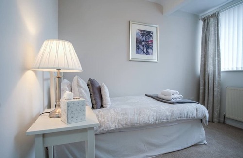 Olton House | Garden View - Luxury Self Catering. NEC/Airport