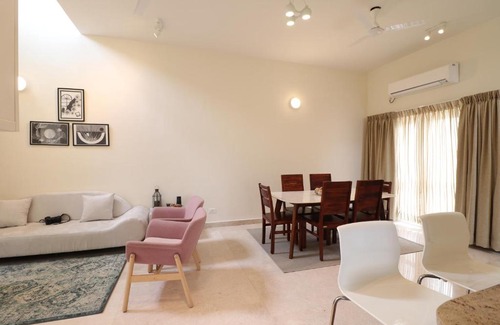 Bengaluru House | Garden Villa at Prestige Augusta - Long Stays by JadeCaps