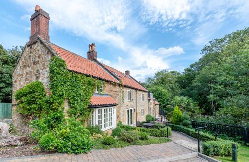 Sandsend House | Gardeners Cottage