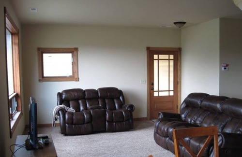 Gardiner Cabin | Gardiner Cabin by Yellowstone Park/Dates Open
