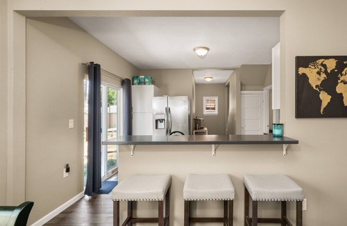 Northtown House | Garland District Modern House - 7 min to Downtown!