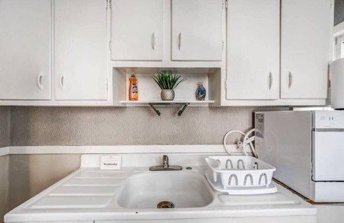 Vollintine-Evergreen House | Garland Haven Hideaway Both Units