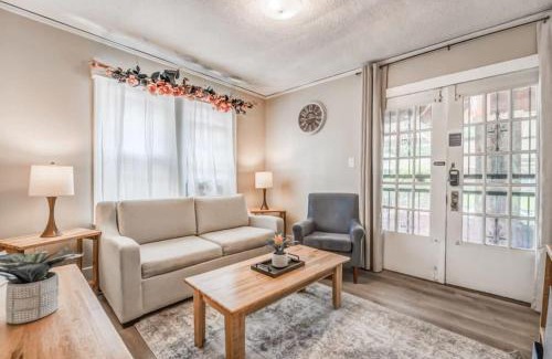 Vollintine-Evergreen House | Garland Haven Hideaway Both Units