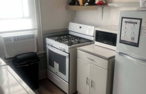 Vollintine-Evergreen House | Garland Haven Hideaway Unit B