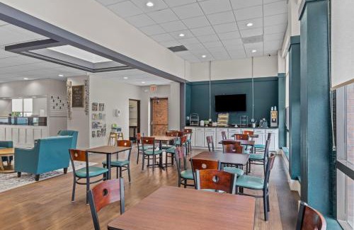 Morehead City Hotel | Garnet Inn & Suites, Morehead City near Atlantic Beach