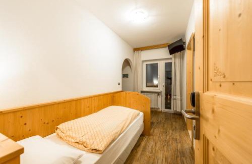 Fontanazzo House | Garni Tyrolia