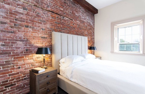 Newburyport Hotel | Garrison Inn Boutique Hotel