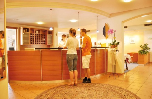 Lauchringen Hotel | Gartenhotel Feldeck