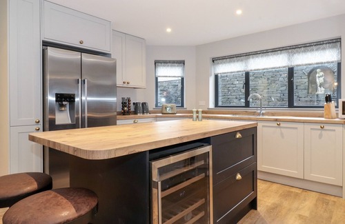 Ambleside House | GARTH HILL HOUSE, pet friendly, luxury holiday cottage in Ambleside