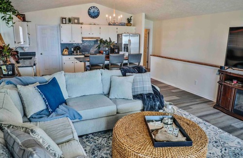 Thomas Drive House | Gary Beach Getaway Gulf view and steps from Beach!