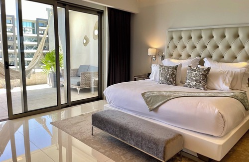 Cabo San Lucas Resort | Garza Blanca 5 star Resort:1 bed/2Bath/Living Room/Kitchen at Los Cabos Beach