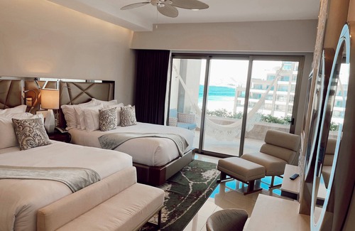 Cabo San Lucas Hotel | GARZA BLANCA RESORT & SPA LOS CABOS STUDIO LUXURY 5 DIAMOND RESORT