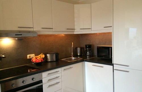 Zandt House | Gas, water, WLAN free of charge - renovated house with garden, dog welcome,