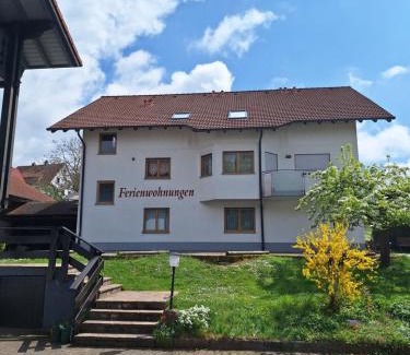 Mulben Apartment | Gasthaus-Pension-Ferienwohnung Zum Engel