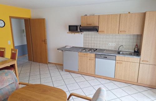 Mulben Apartment | Gasthaus-Pension-Ferienwohnung Zum Engel