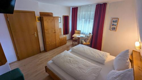 Obereisenheim Bed & Breakfast | Gasthof Hotel Rose