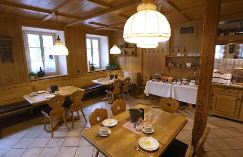 Sommerhausen Hotel | Gasthof Hotel Weinbau "Zum Goldenen Ochsen"