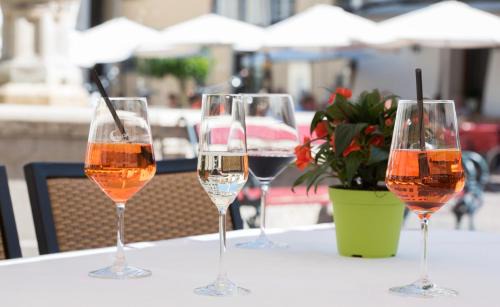 Caldaro Sulla Strada del Vino Hotel | Gasthof Mondschein