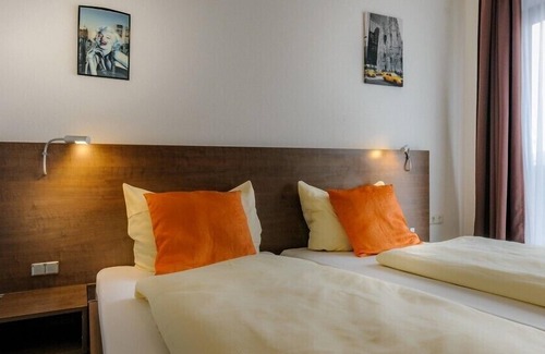 Niederaichbach Hotel | Gasthof-Pension Kirchenwirt
