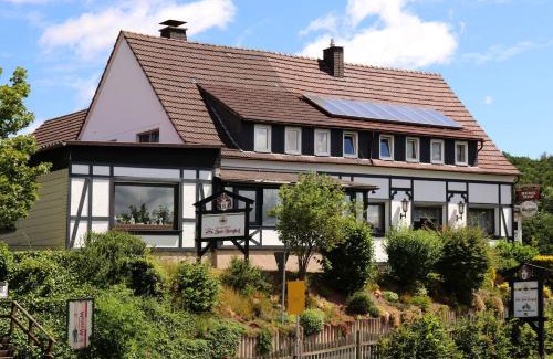 Dreislar Hotel | Gasthof "Zum Burghof"