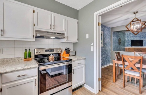 Statesboro House | GATA 2 -The Rustic Suite - Close to GSU