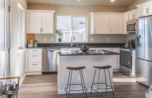 Moses Lake House | Gated 3 BR Escape in downtown Moses Lake