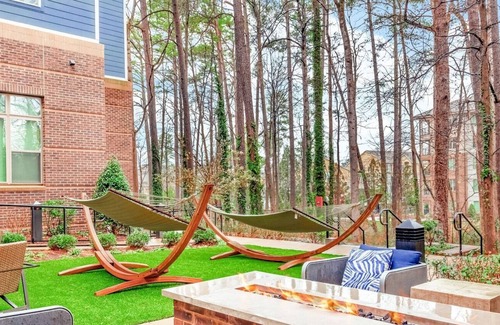 Durham Apartment | Gated Community Close to Everything