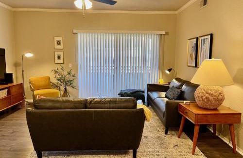 Camelback East House | Gated Condo Heated Pool Spa Gym Near Zoo