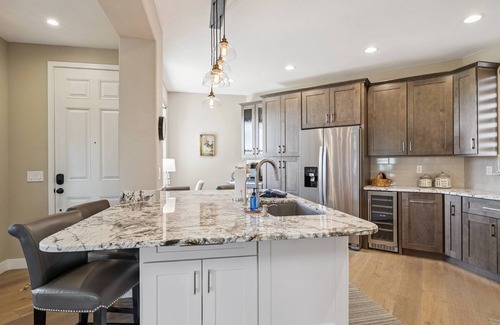 Kierland Condo | Gated Ground Floor w/Heated Pool/Spa/Fitness Room, Garage, Kierland's, Dining/Shopping + Free Golf!