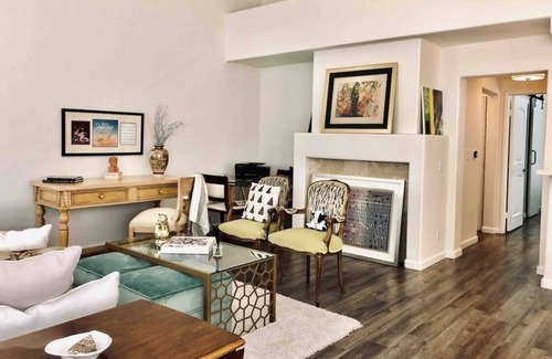 Agoura Hills House | Gated Loft, Close to Trails & Minutes to Malibu