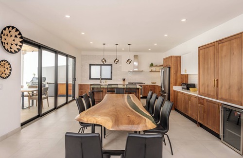 Potrero Villa | Gated + Lux +New Modern 4-BD Home in Playa Potrero – AC, WiFi & Steps to Beach!