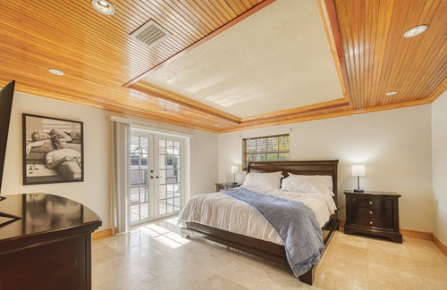 Westchester House | Gated Miami Pool House