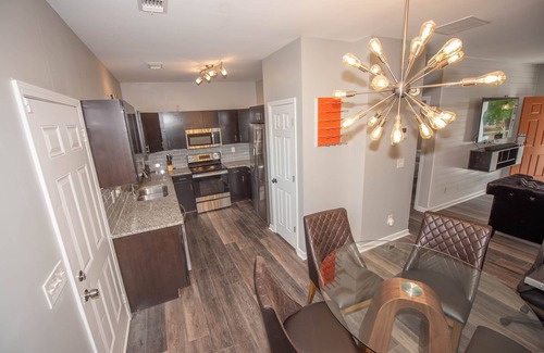 Southwestern House | Gated Modern Home 15min away Atlanta with 7 beds A