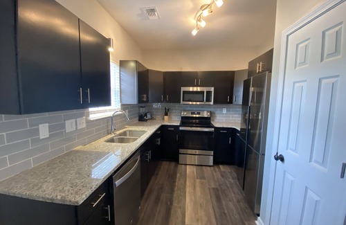 Southwestern House | Gated Modern Home 15min away Atlanta with 7 beds C