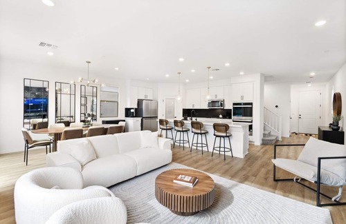 Las Vegas House | Gated,new 5bed home in Vegas Summerlin (Red Rock Casino area),w/Hot Tub,BBQ,etc