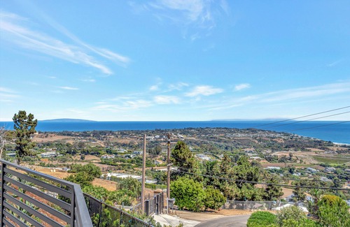 Western Malibu House | Gated Ocean View Horizon Hills Estate with Pool, Spa & Panoramic Roof Deck!