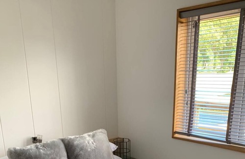 Bury St Edmunds Cabin | Gated park, Spectacular views? Fully furnished. Outdoor Hot tub,