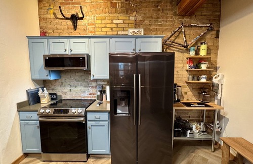 Rio Grande Apartment | Gated Parking I Walk to Convention & Delta Center I Elevator