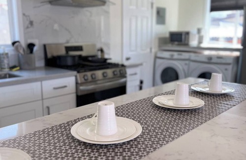 Baldwin Park House | Gated & remodeled 2b/2b house, WiFi in welcoming Baldwin Park