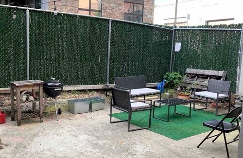 Williamsburg Apartment | Gated Studio in Williamsburg Artsy District