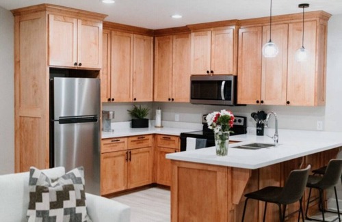 Council Bluffs Apartment | Gated Townhome Pet-Friendly Gym Office