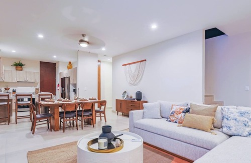 Playa del Carmen House | Gated Townhouse | Pool | BBQ | Gym | Paddle Court