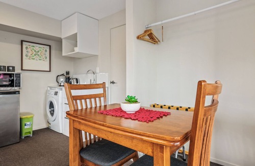 Mount Pleasant House | Gatehouse on the Bay - Christchurch Holiday Unit