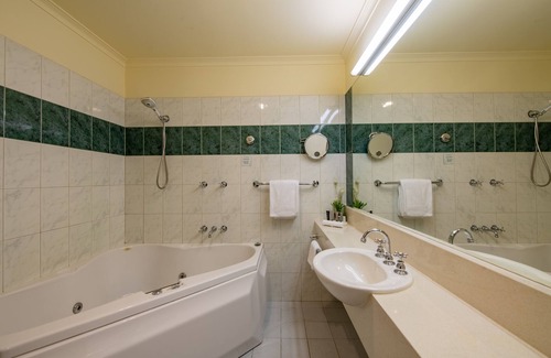 Notting Hill Hotel | Gateway on Monash Boutique Hotel