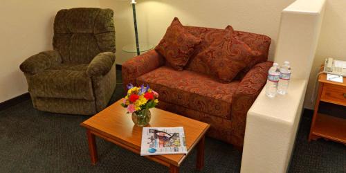 Sierra Vista Hotel | Gateway Studio Suites