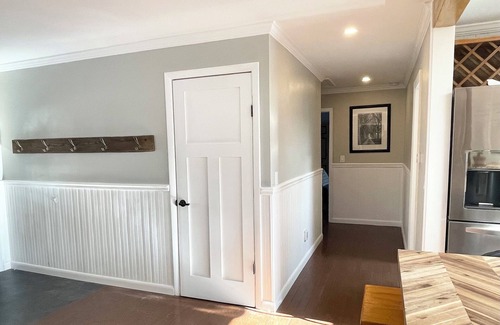 Manchester Center House | Gather and relax with friends and family