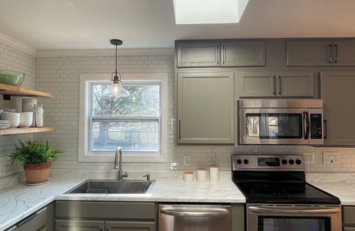 Manchester Center House | Gather and relax with friends and family
