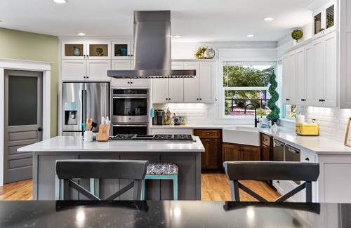 Salem House | Gather - luxury farmhouse retreat in the heart of the Oregon Wine Country
